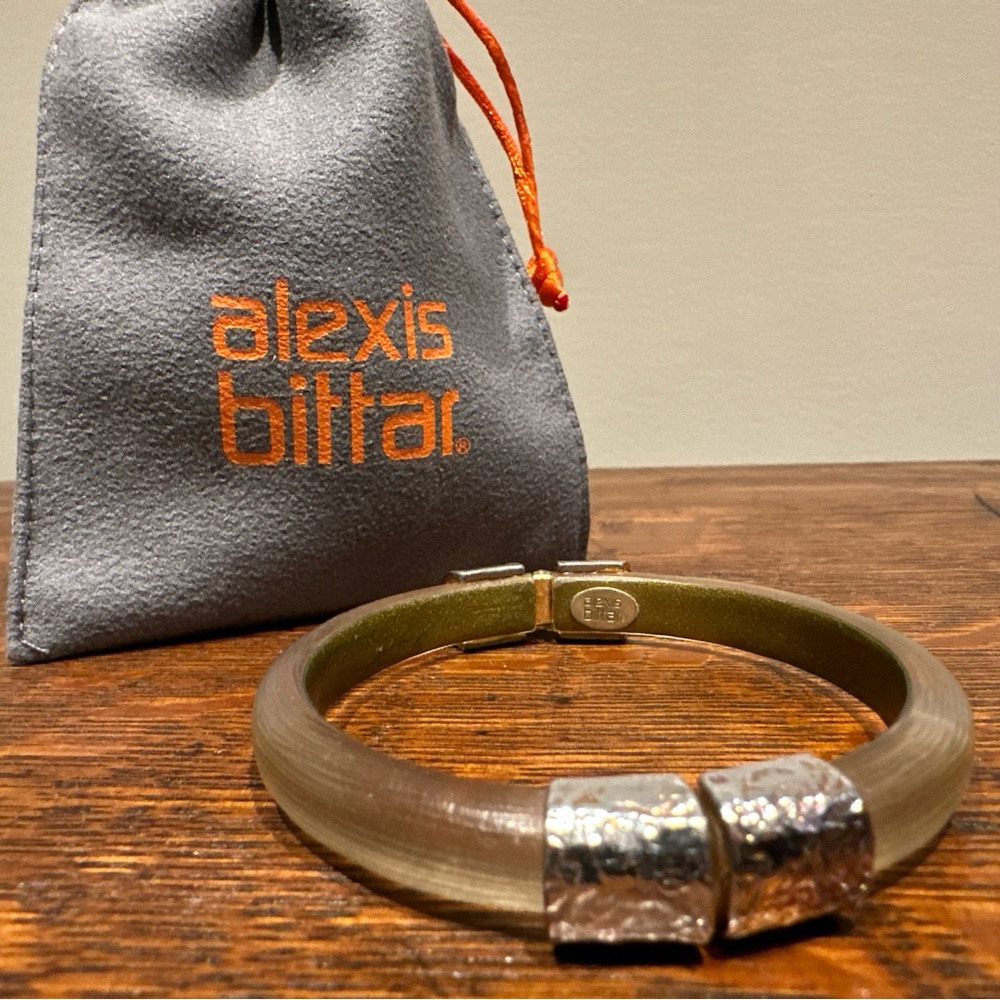 ALEXIS BITTAR Lucite Hinged Bracelet - Clear/Silver